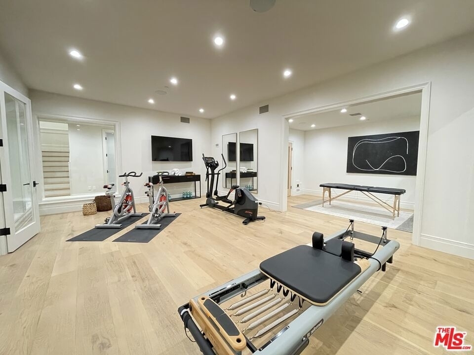 12730 Hanover Street - Photo 8