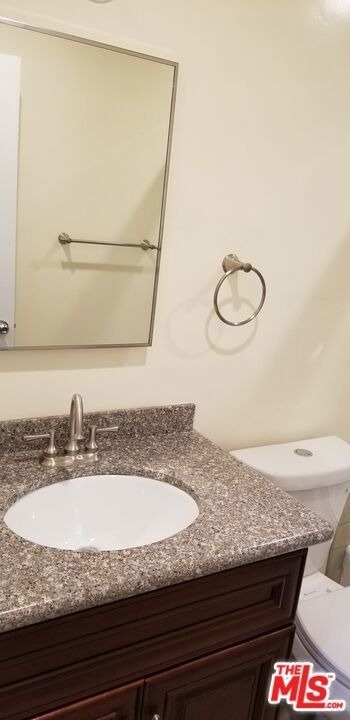 5950 Carlton Way - Photo 13
