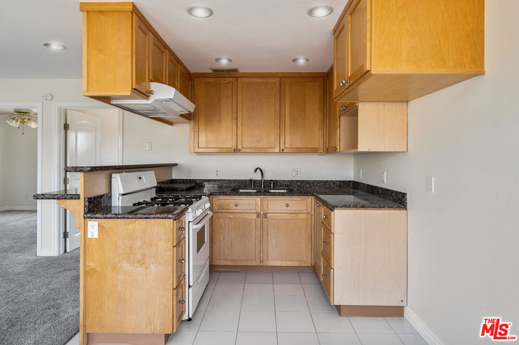 1565 W 218th Street - Photo 6