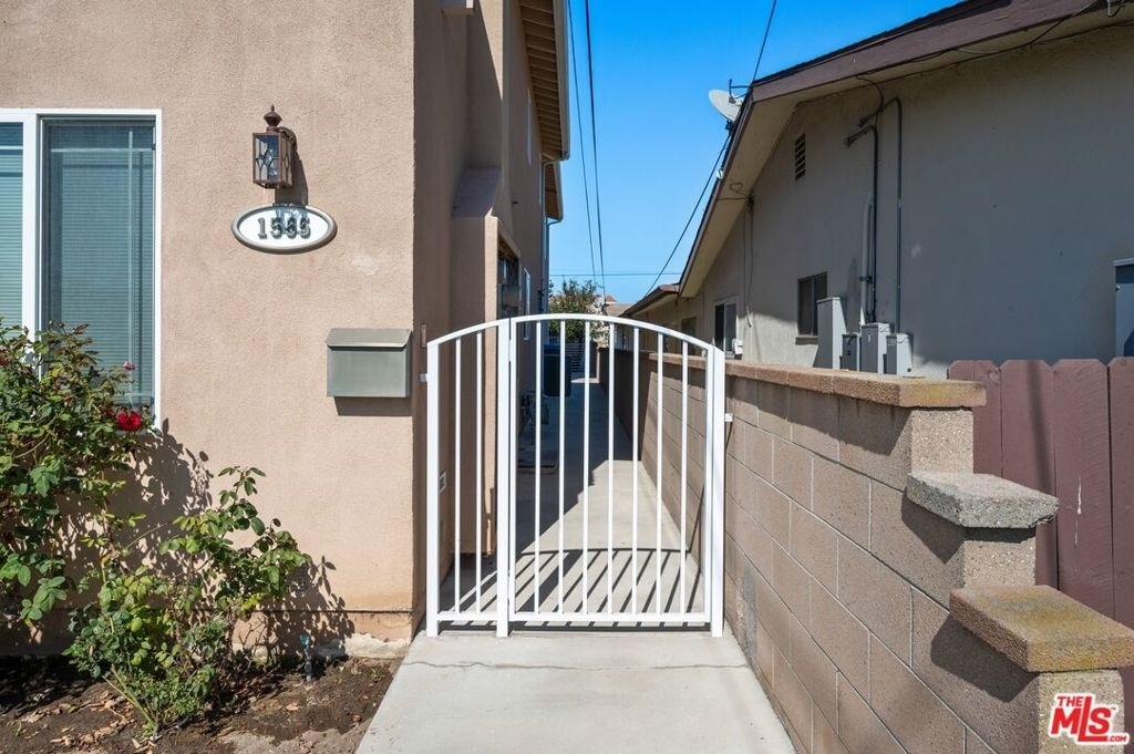 1565 W 218th Street - Photo 11