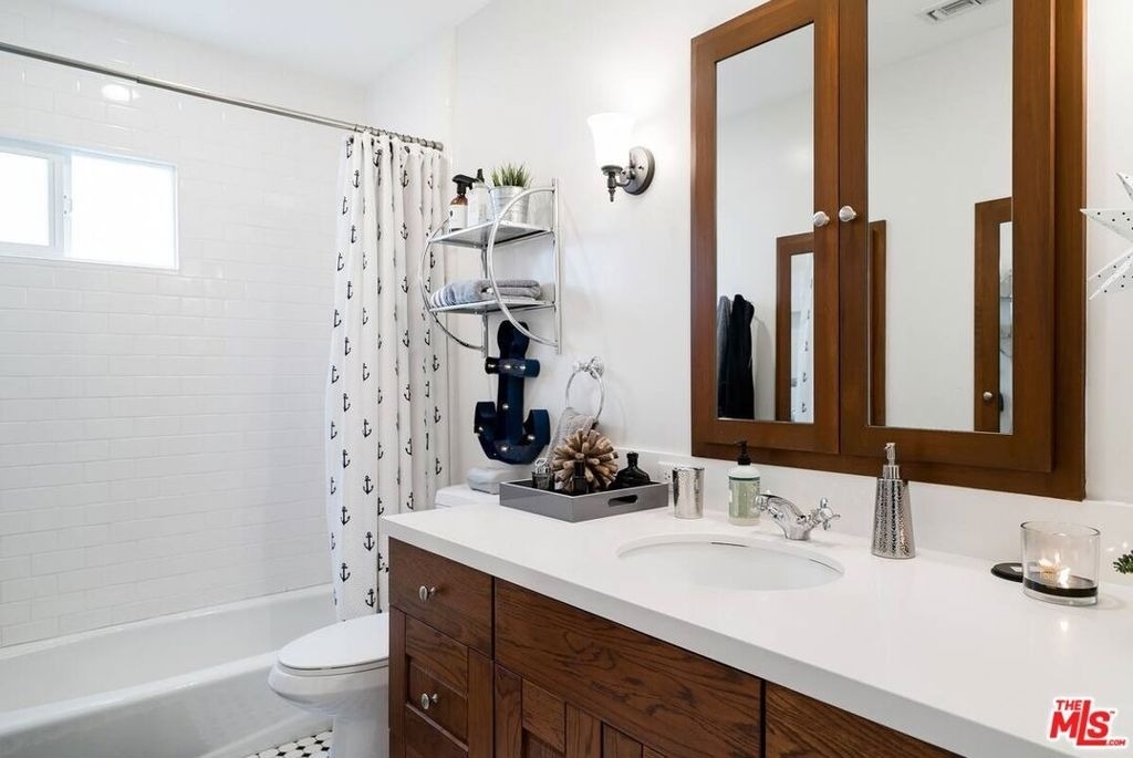 1350 N Stanley Avenue - Photo 12