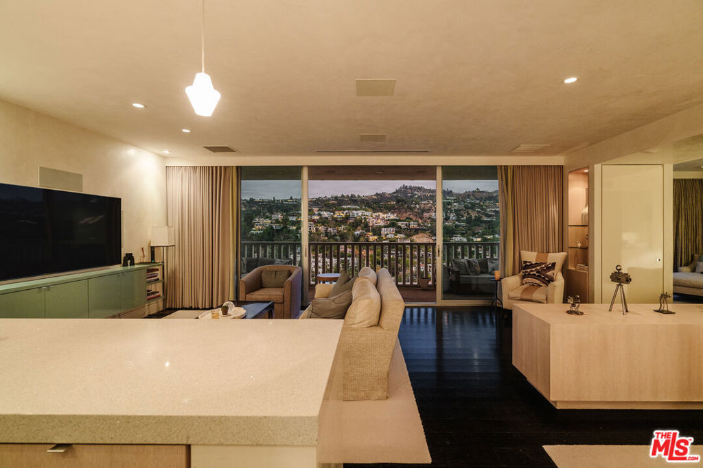 9255 Doheny Road - Photo 14