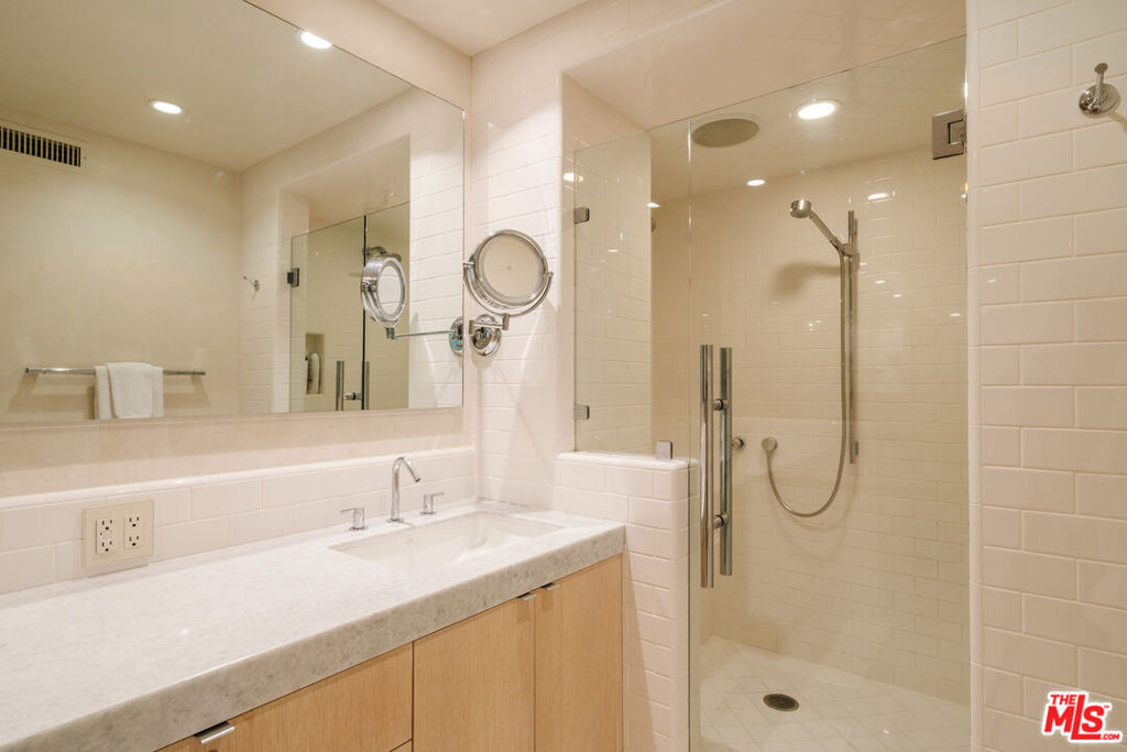 9255 Doheny Road - Photo 11