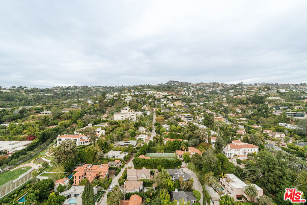 9255 Doheny Road - Photo 8