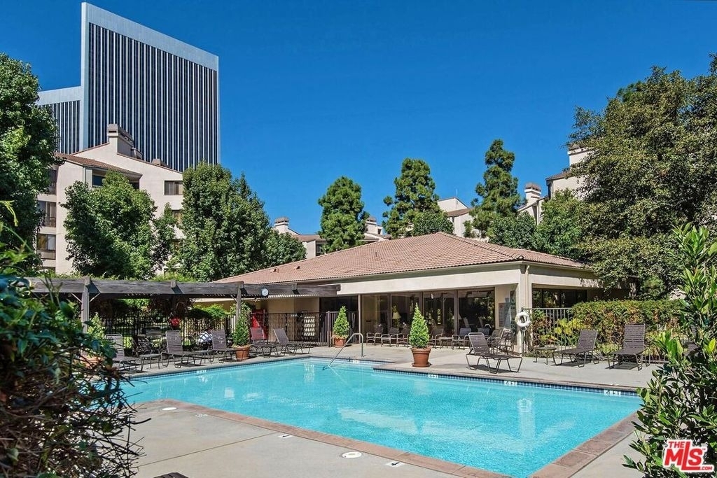 2142 Century Park Lane - Photo 31