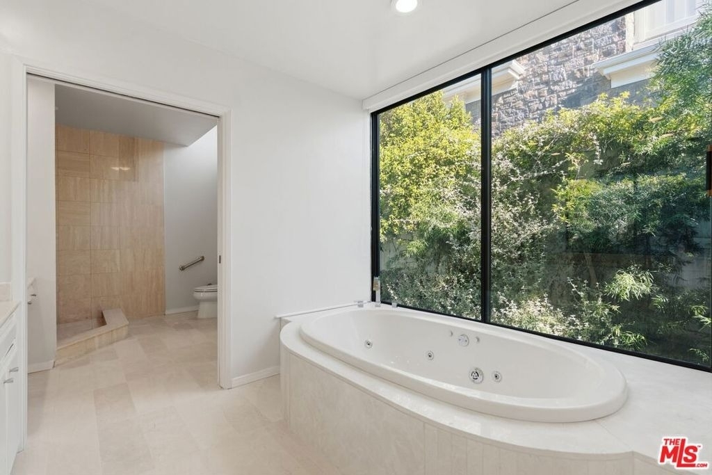 510 Toyopa Drive - Photo 17