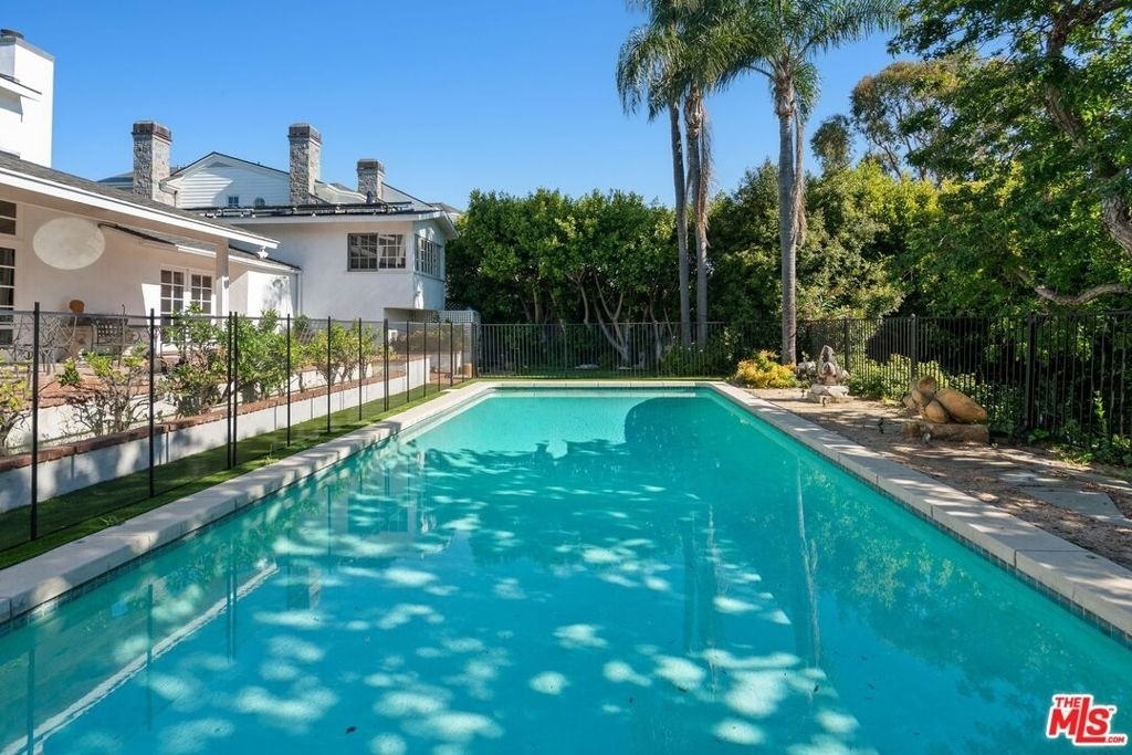510 Toyopa Drive - Photo 26