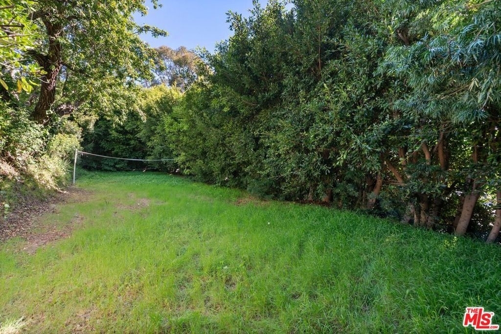 510 Toyopa Drive - Photo 29