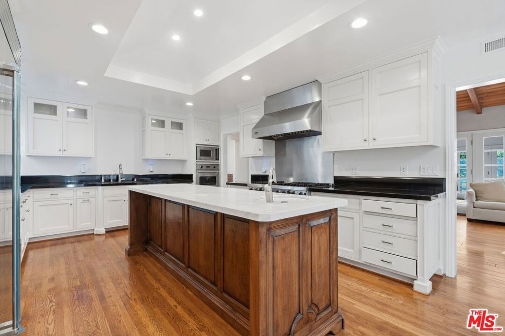 510 Toyopa Drive - Photo 8
