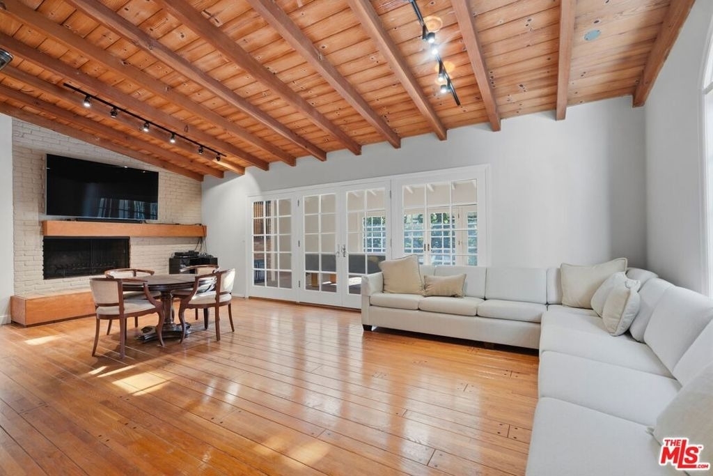 510 Toyopa Drive - Photo 12