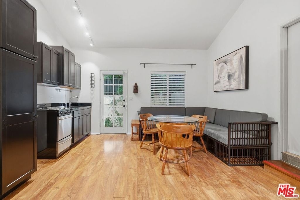 510 Toyopa Drive - Photo 23