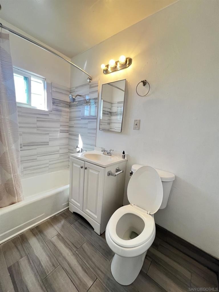 4064 Oakcrest Dr - Photo 4