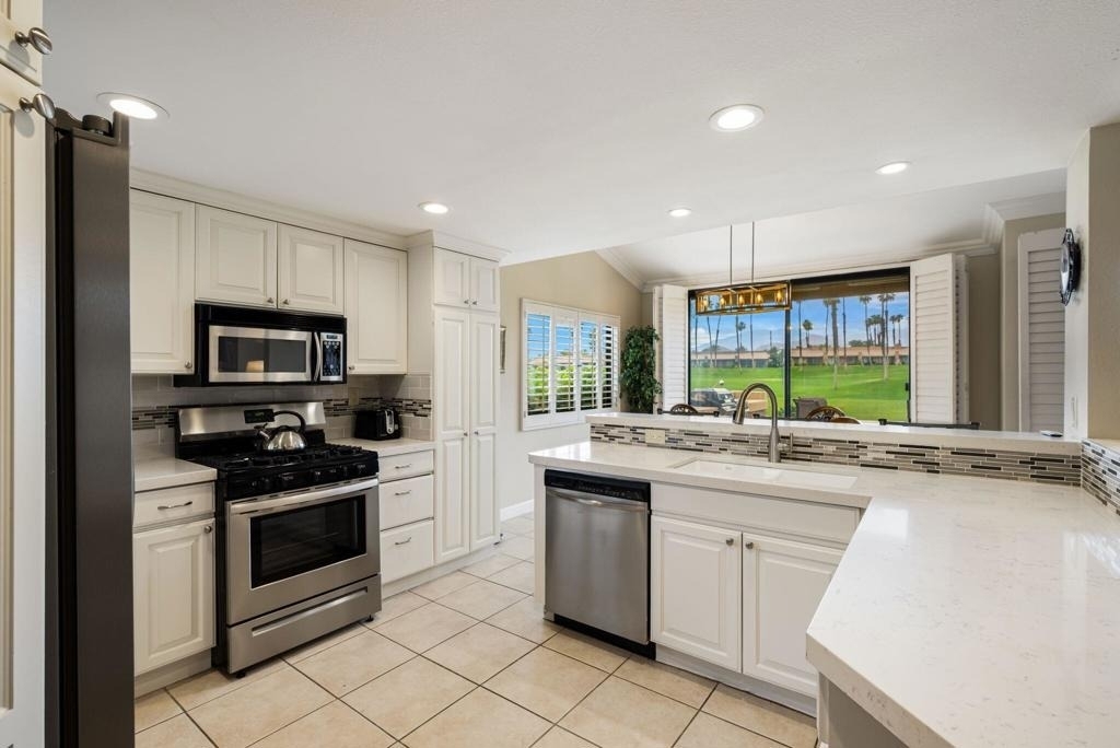 76761 Chrysanthemum Way - Photo 5