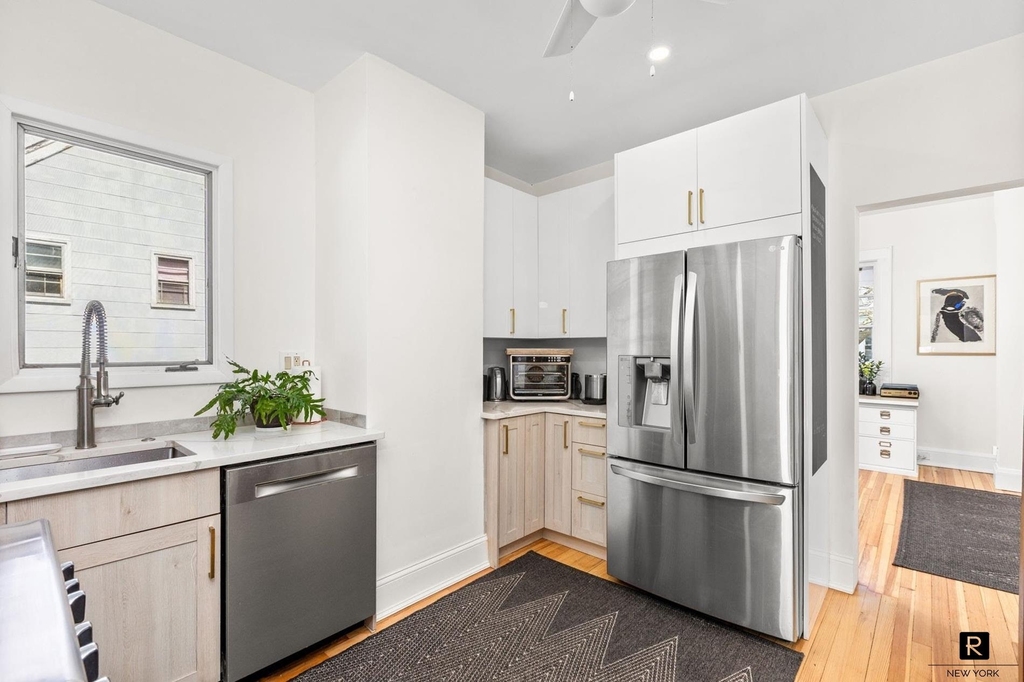 401 Hunter Avenue - Photo 9