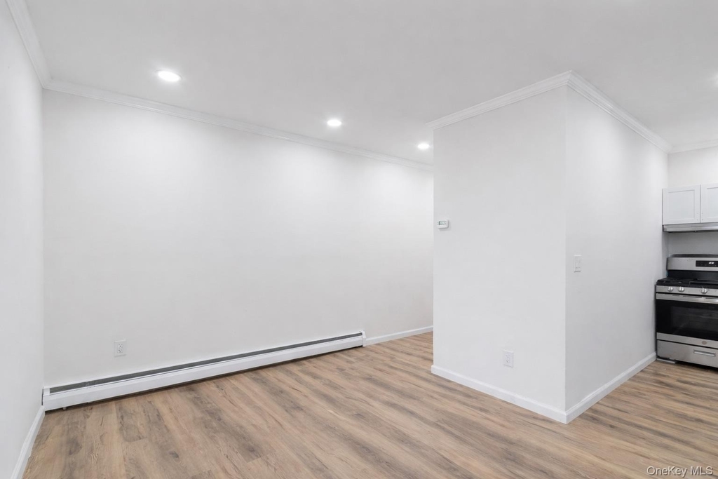 21-29 Audrey Avenue - Photo 1