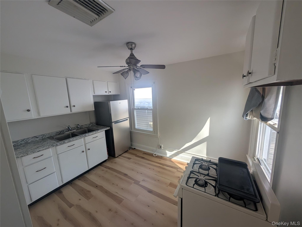 239 Main Street - Photo 2