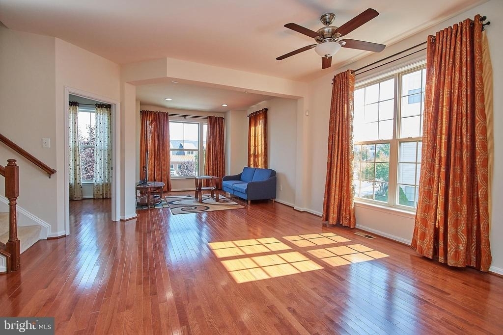 42649 Macauley Place - Photo 1