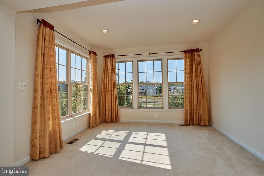 42649 Macauley Place - Photo 16