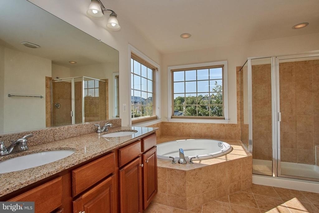 42649 Macauley Place - Photo 17