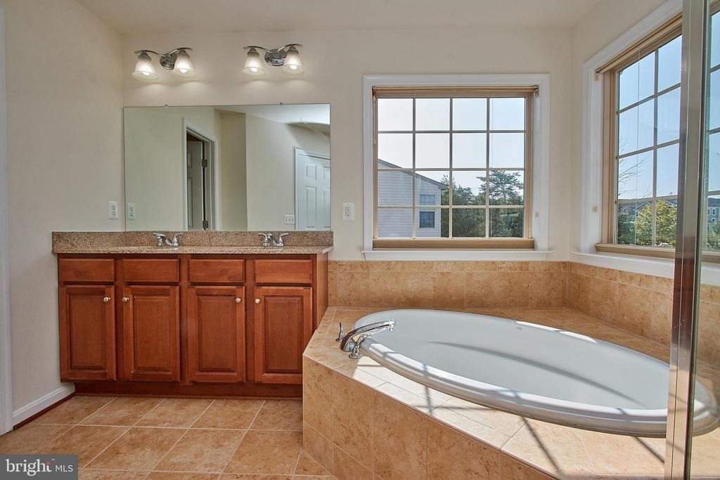 42649 Macauley Place - Photo 18