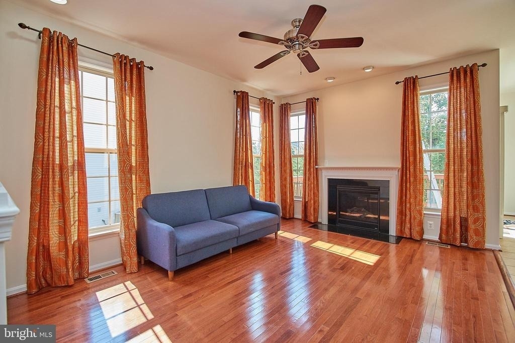 42649 Macauley Place - Photo 5