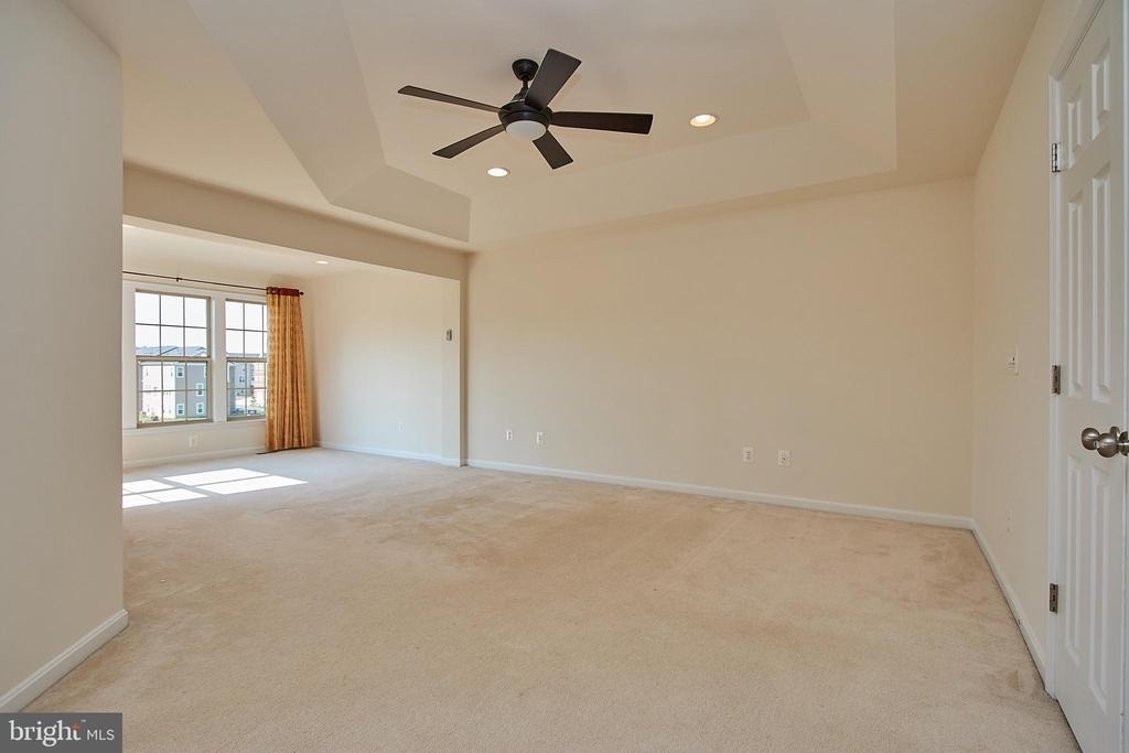 42649 Macauley Place - Photo 14