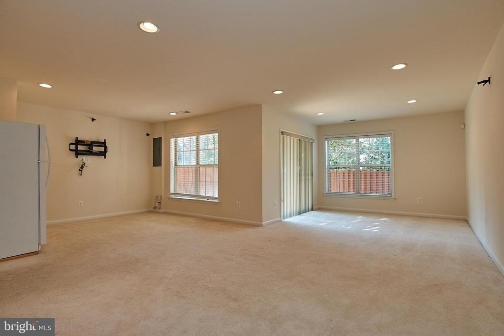 42649 Macauley Place - Photo 21