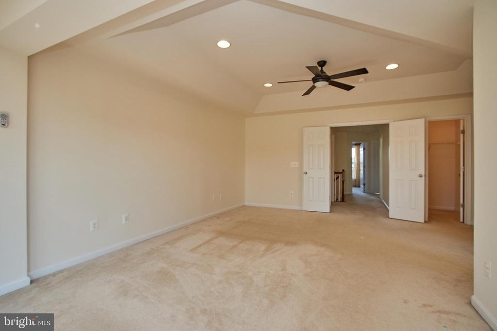 42649 Macauley Place - Photo 15
