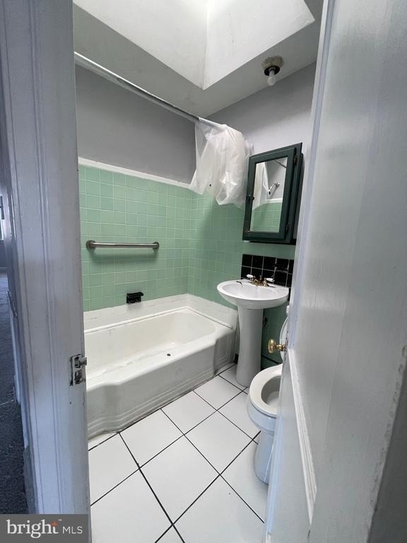 7328 Sherwood Road - Photo 2