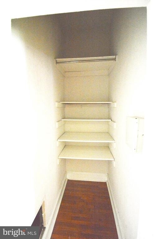 251 W Rittenhouse Street - Photo 2