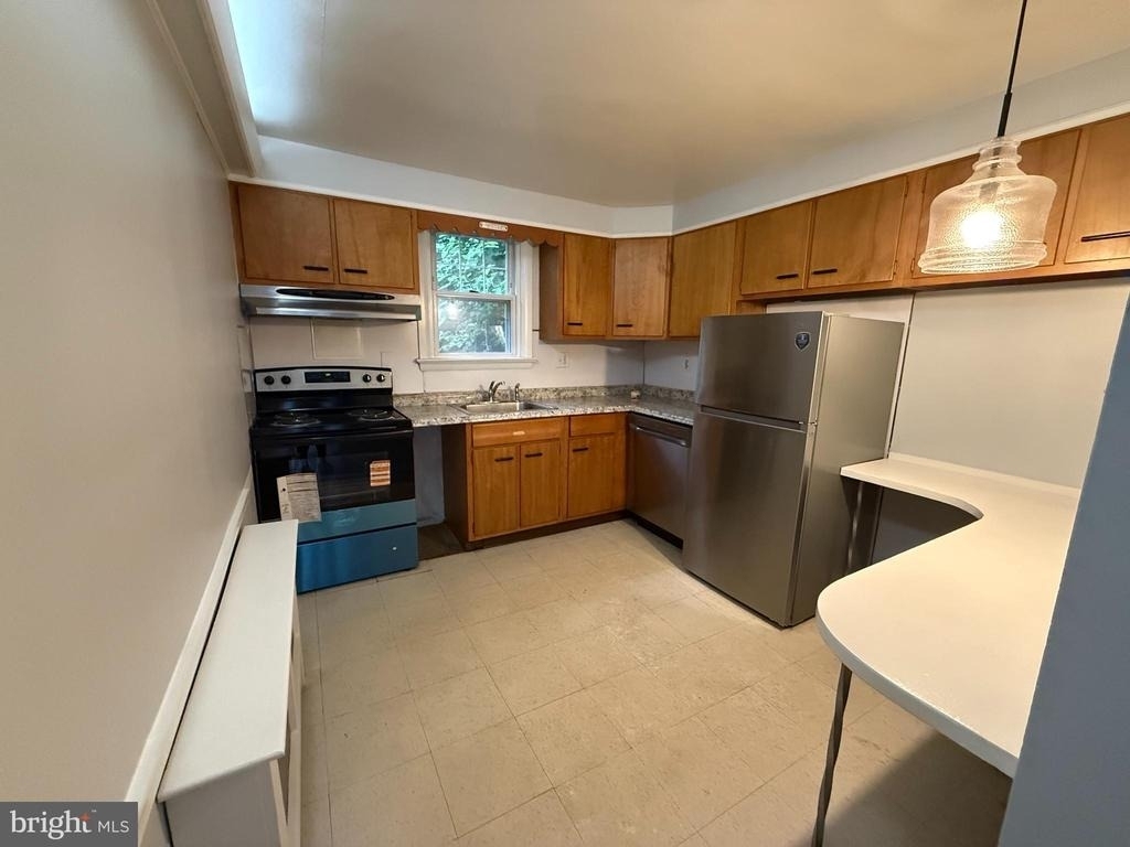 417 E Fornance Street - Photo 8