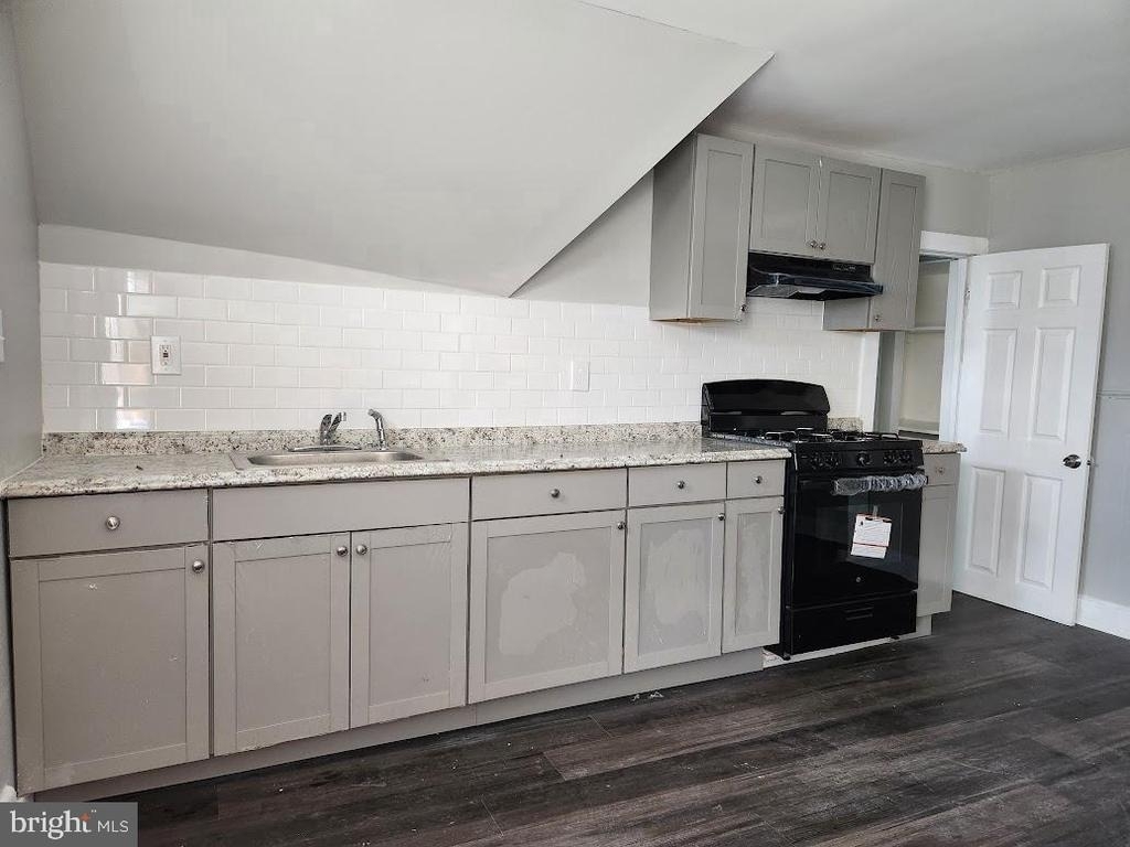 108 New Broadway - Photo 4