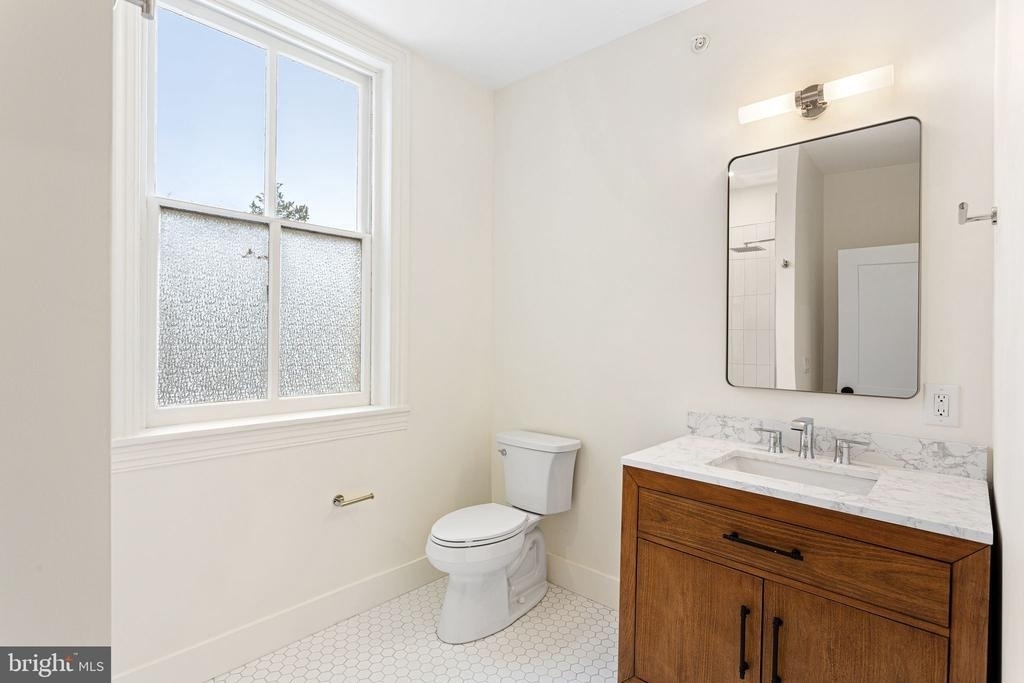 300 Kings Highway E - Photo 15