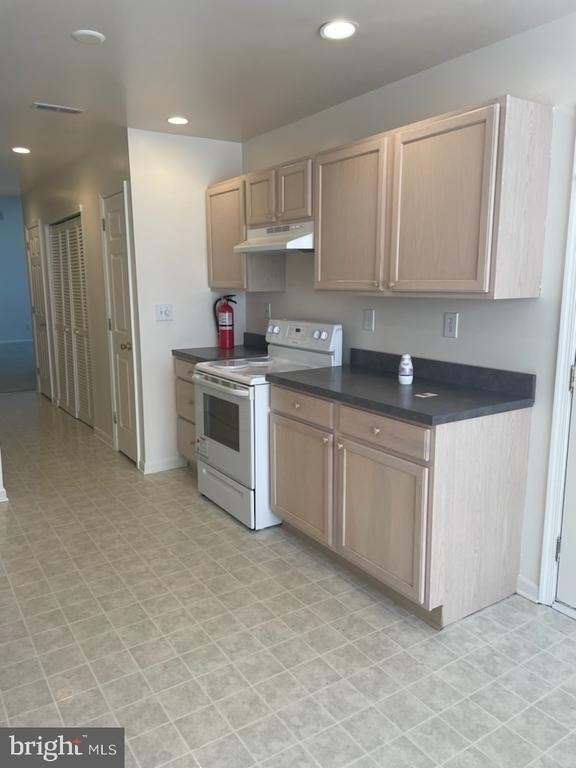 28 Palmer Square - Photo 9