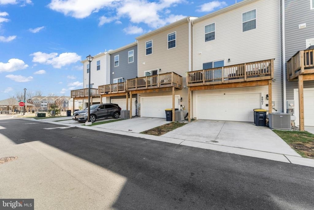 8805 Mimosa Avenue - Photo 33