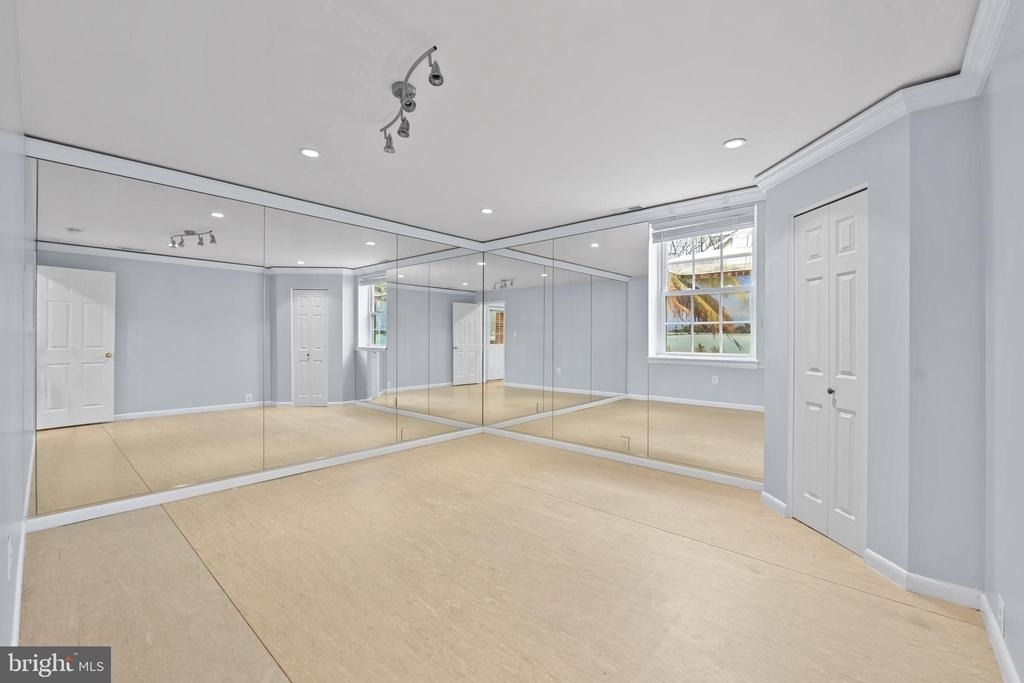 5937 Avon Drive - Photo 5