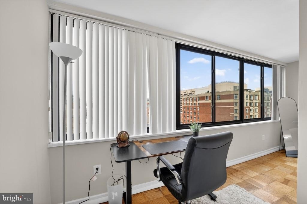2030 F Street Nw - Photo 4
