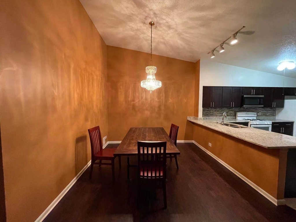 1751 Ranchview Drive - Photo 3