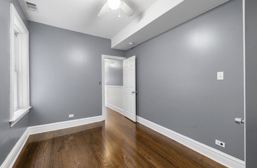 8222 S Maryland Avenue - Photo 8