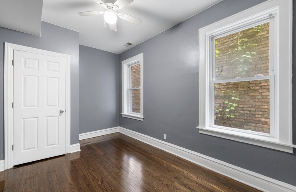8222 S Maryland Avenue - Photo 9