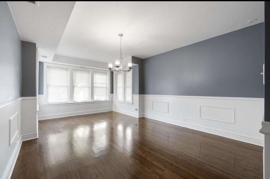 8222 S Maryland Avenue - Photo 4