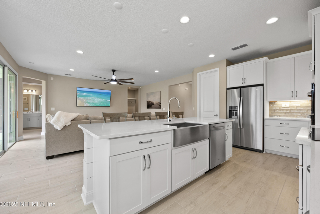 205 Seaside Vis Court - Photo 8