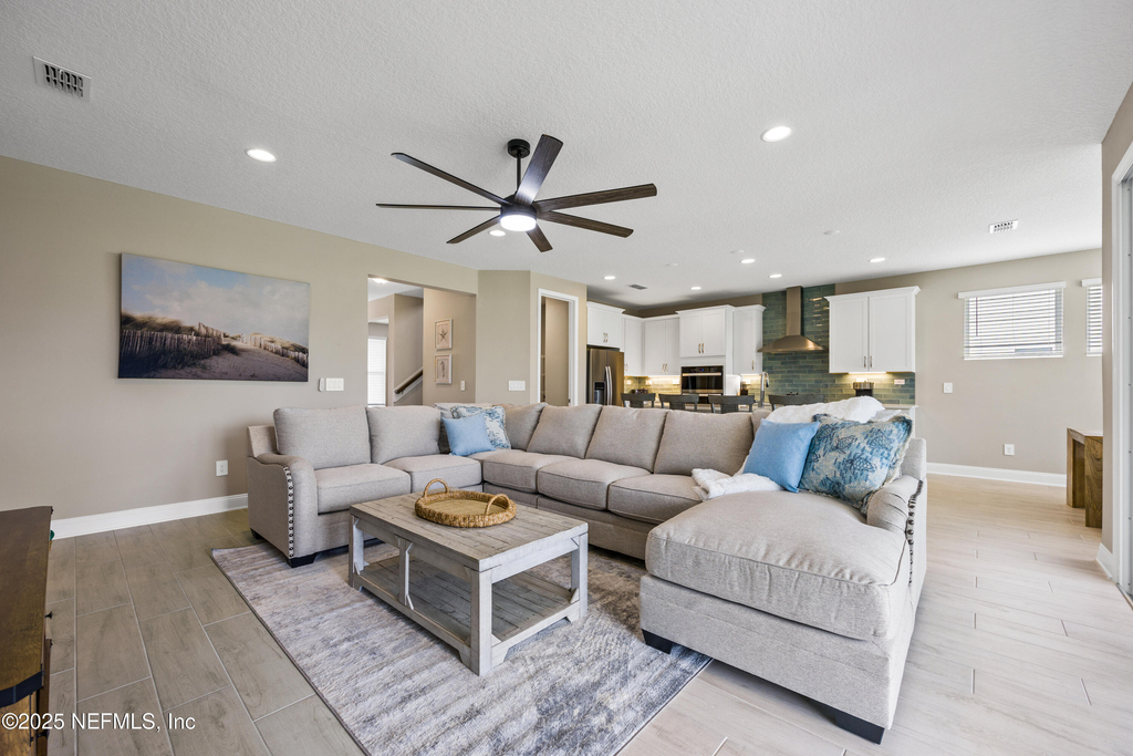 205 Seaside Vis Court - Photo 11