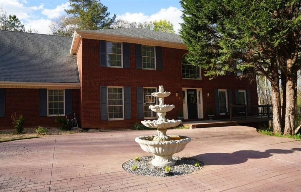 5043 Blackberry Lane - Photo 0