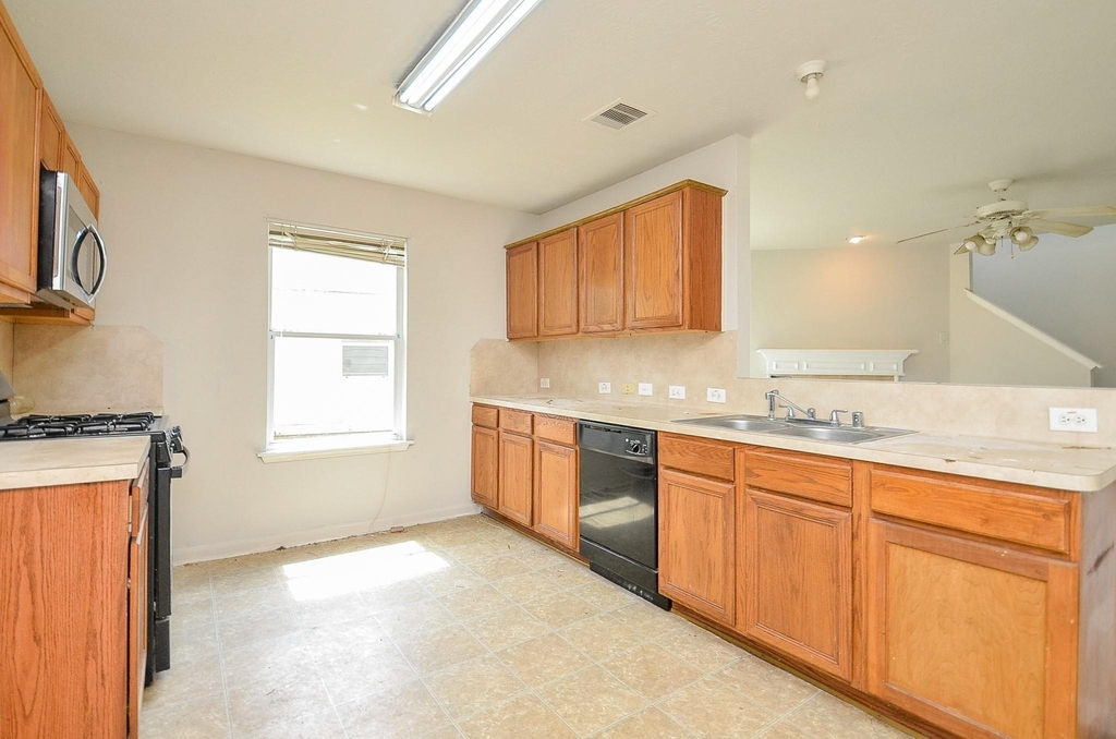 20726 Hardwick Oaks Drive - Photo 8