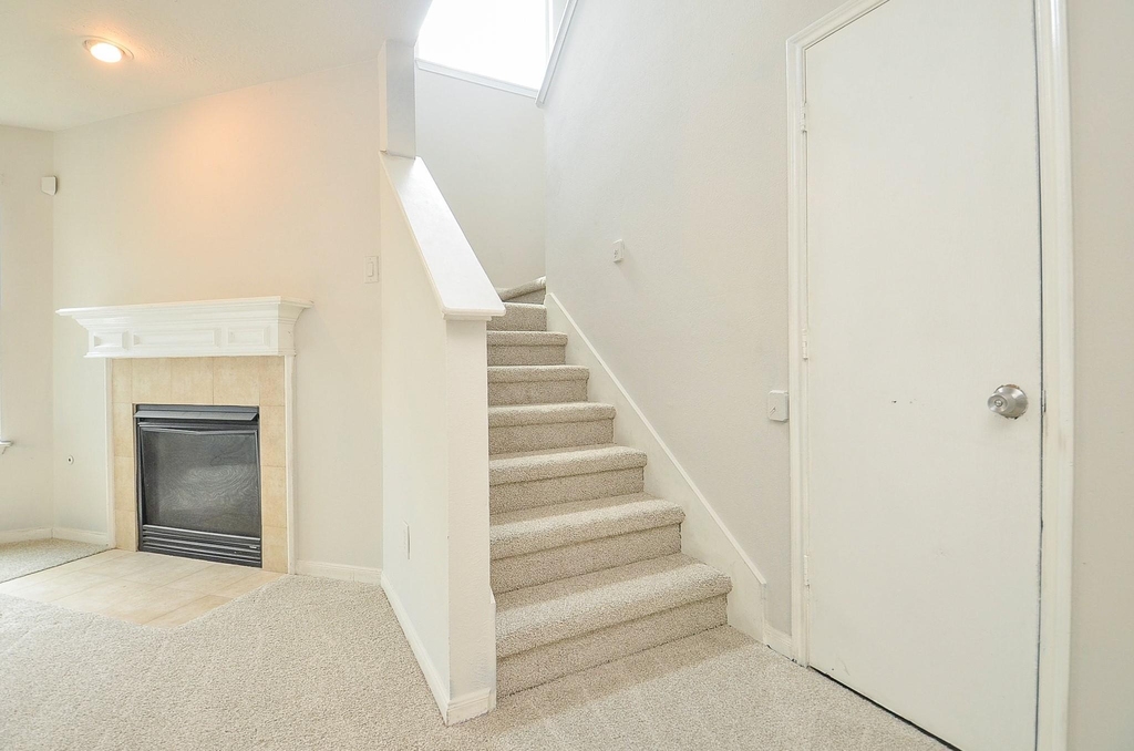 20726 Hardwick Oaks Drive - Photo 2