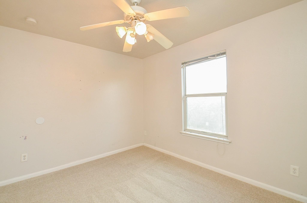 20726 Hardwick Oaks Drive - Photo 11