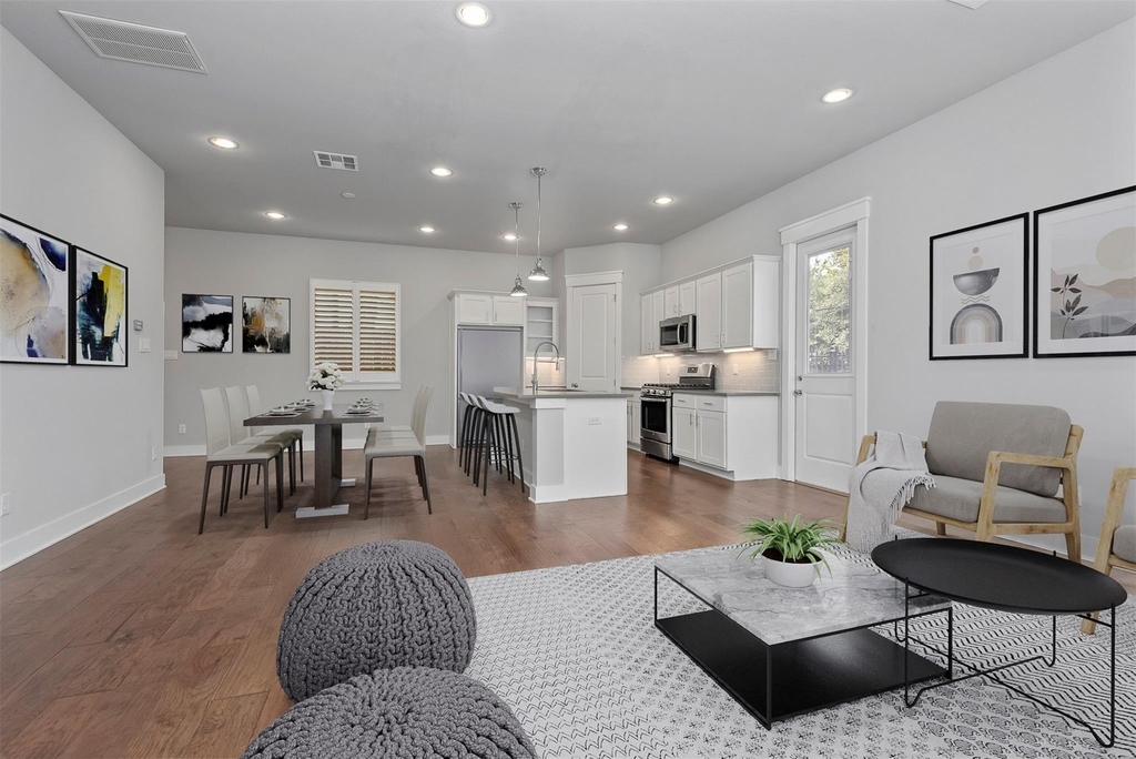 909 Oak Street - Photo 3