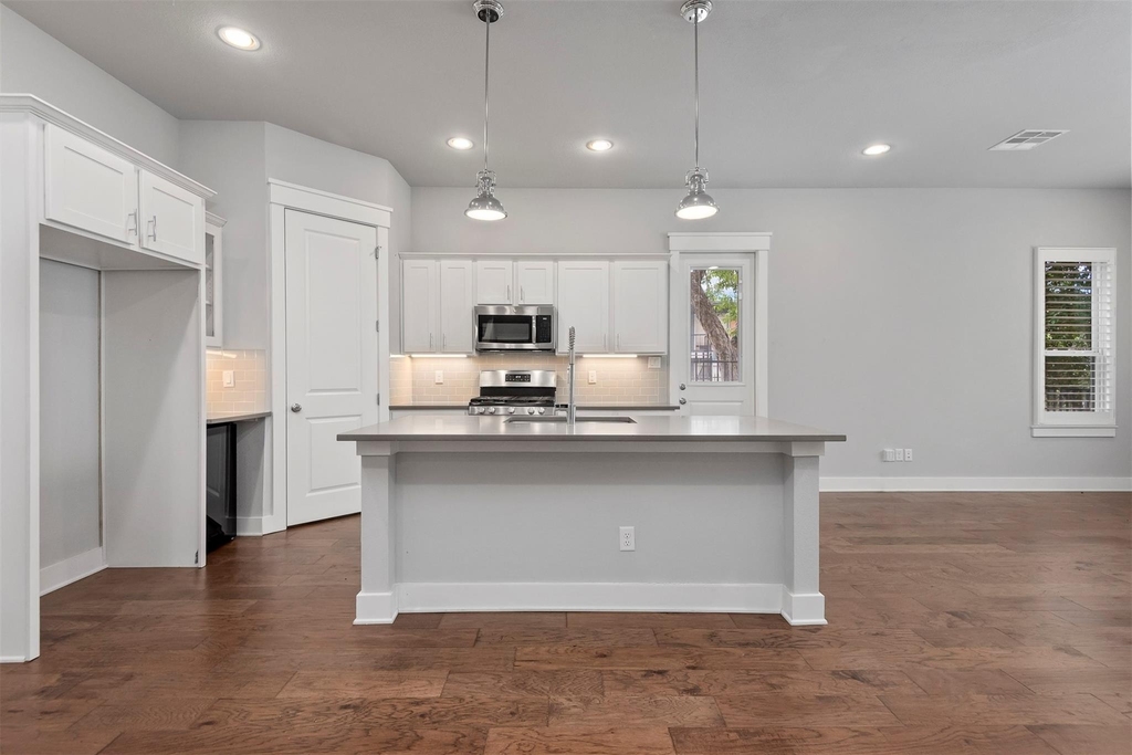 909 Oak Street - Photo 11