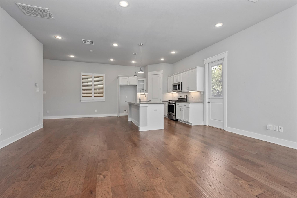 909 Oak Street - Photo 4
